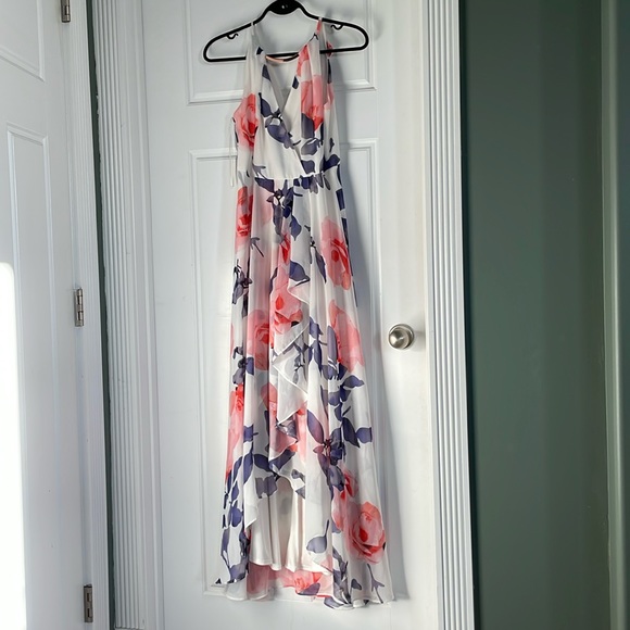 Full length dress - Picture 1 of 3